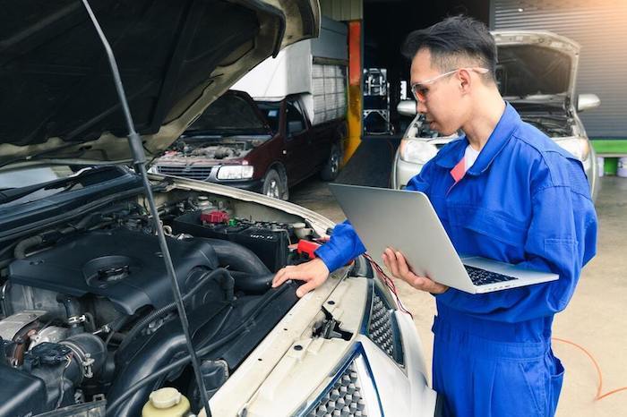 Why You Ought to Utilize an Auto Repair Portable Technician